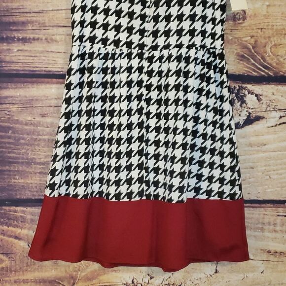 ⭐NWT Houndstooth Flirty Dress - Picture 7 of 8